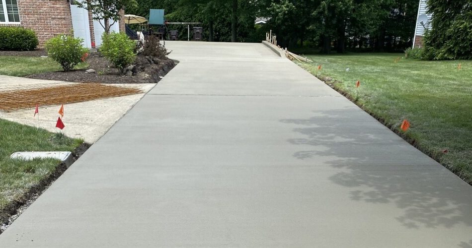 commercial concrete driveway services